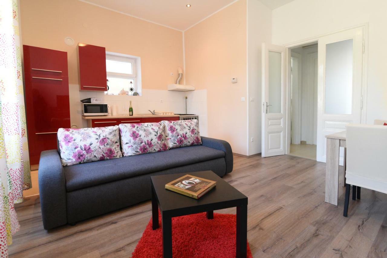 Four Modern Apartment'S At Antique Villa, Castropola 8, Pula, City Center